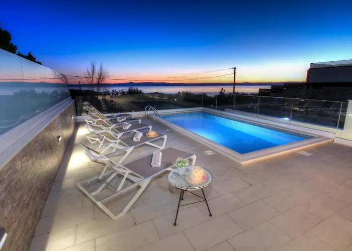 Βίλα Karla Μακάρσκα